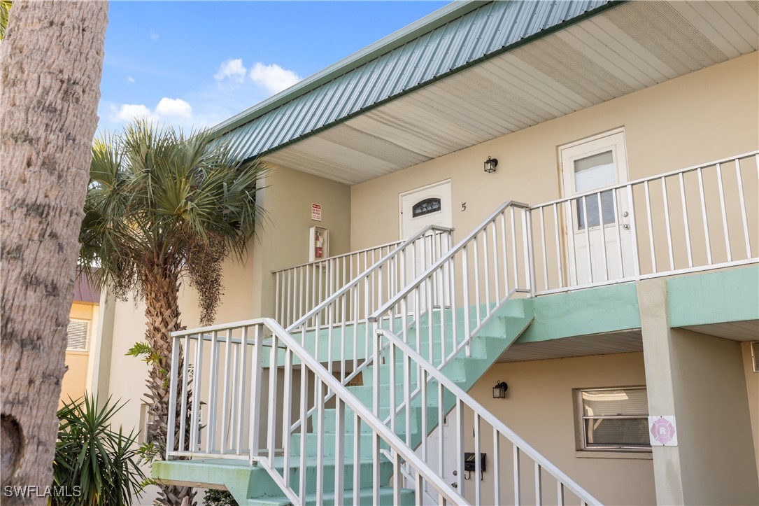 1707 Golf Club DR 5