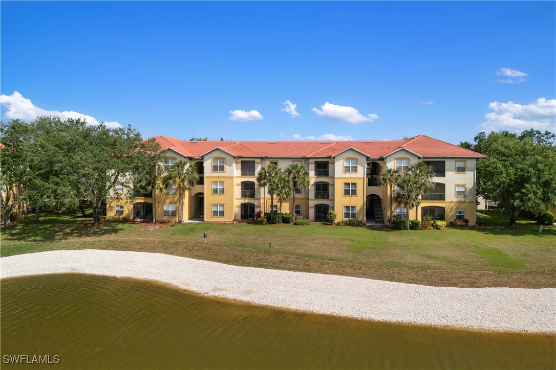 11520 Villa Grand 1018
