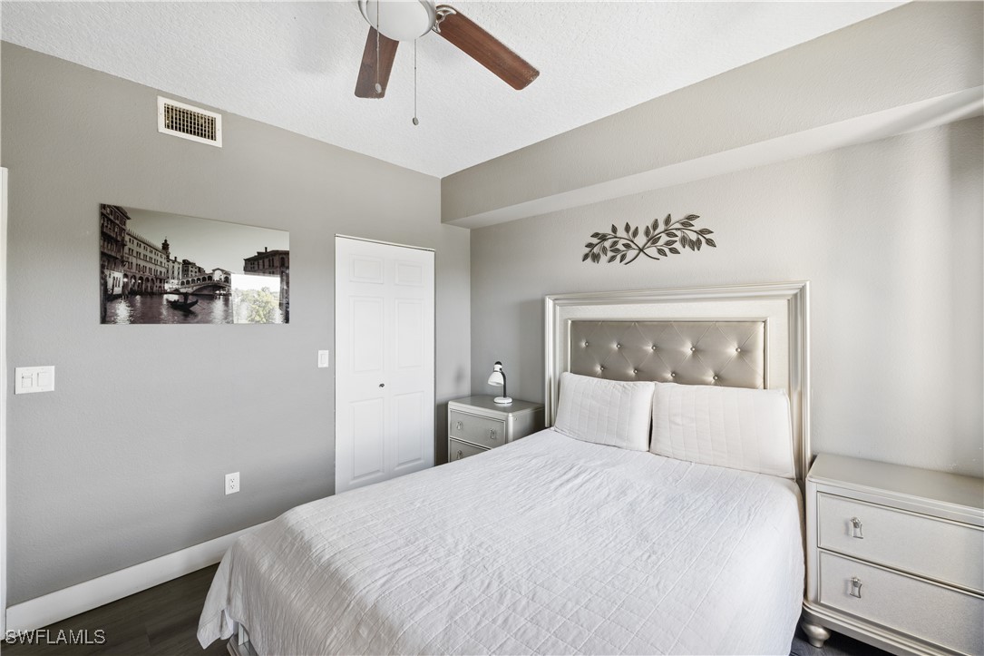 11520 Villa Grand 1018