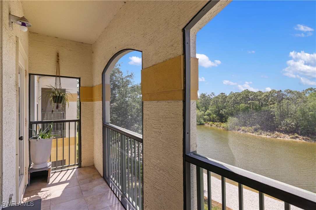 11520 Villa Grand 1018
