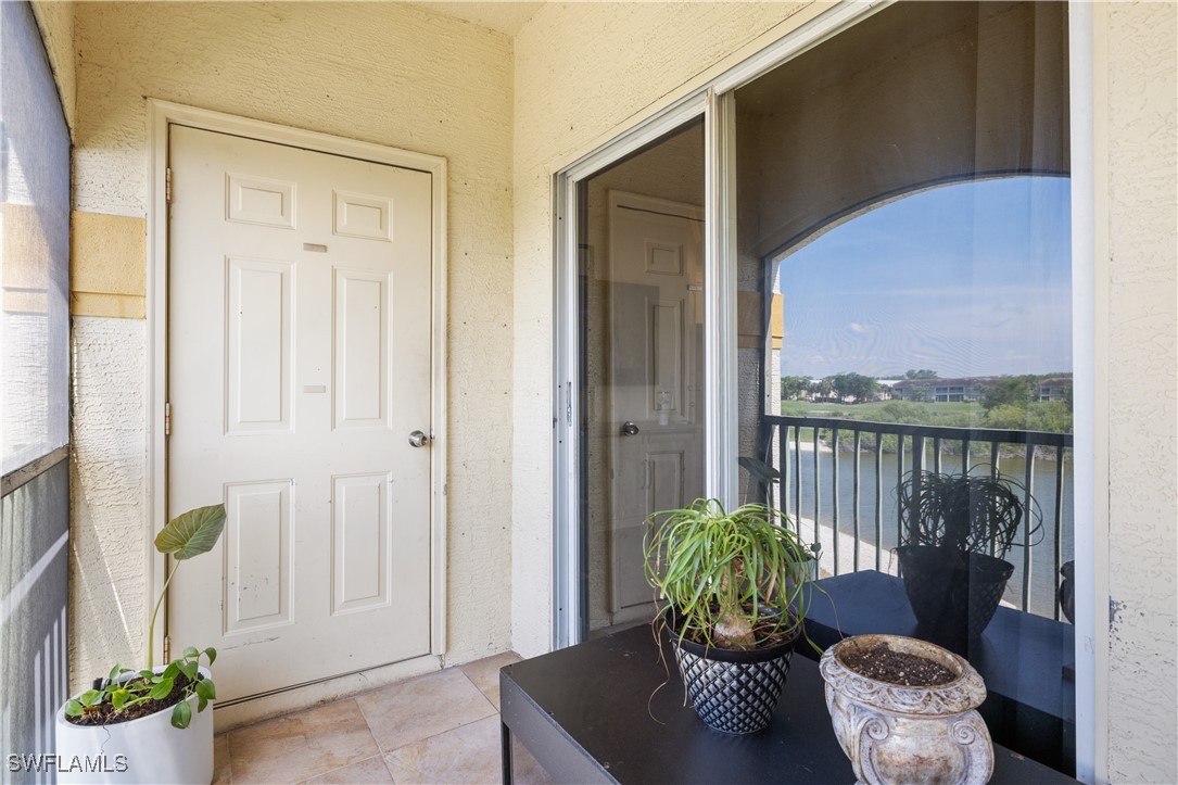 11520 Villa Grand 1018