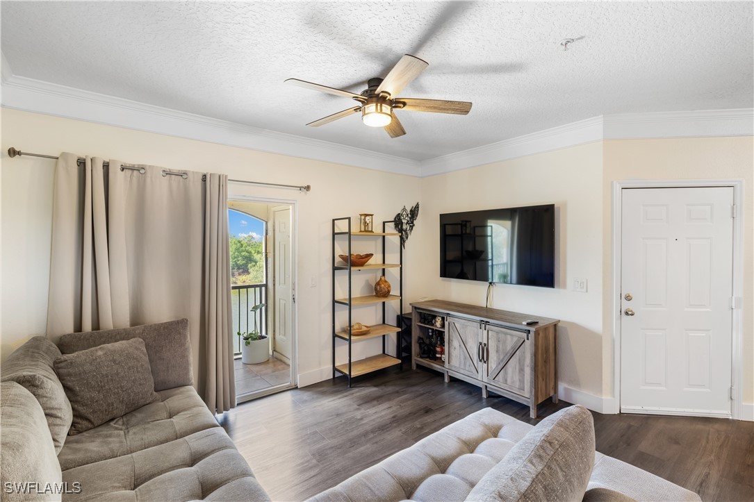 11520 Villa Grand 1018