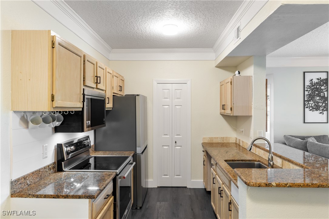 11520 Villa Grand 1018
