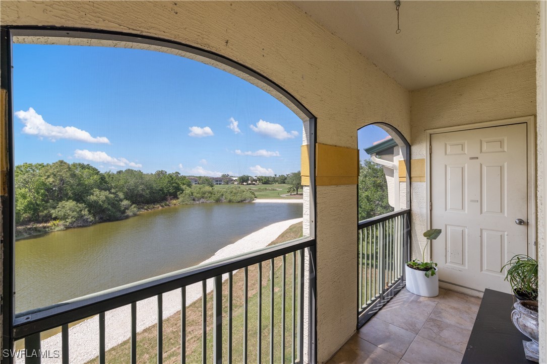 11520 Villa Grand 1018