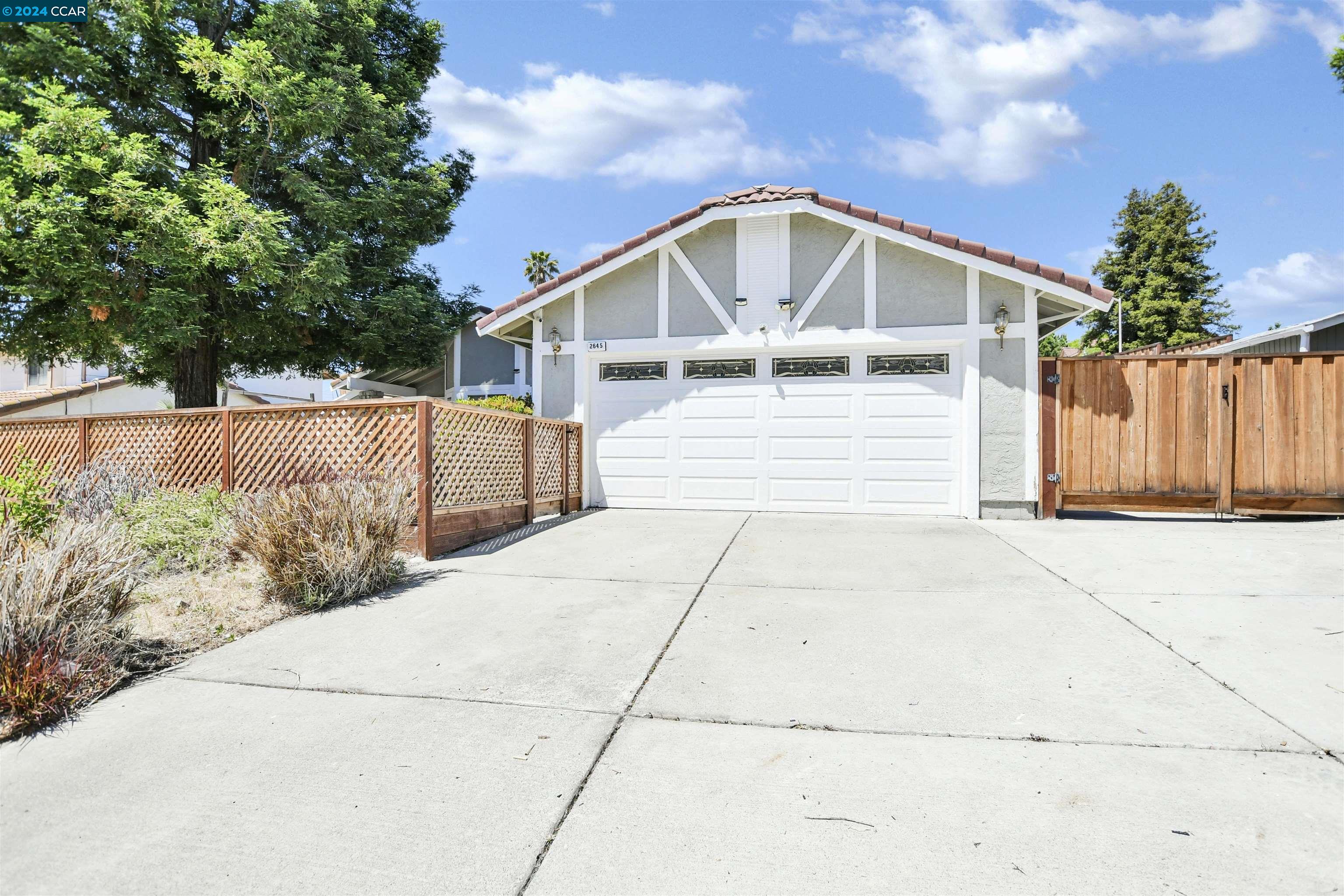 2645 Asilomar Dr