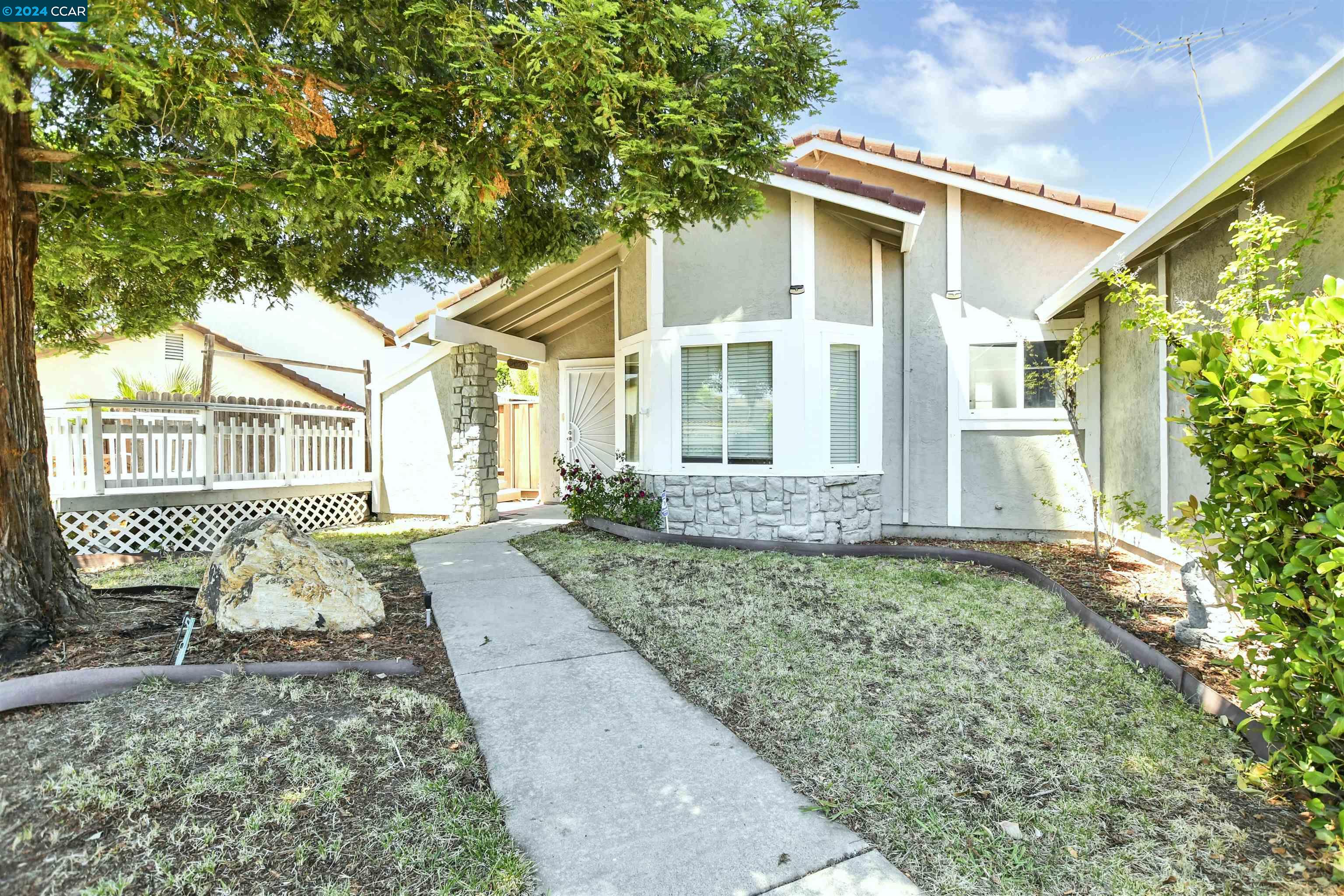 2645 Asilomar Dr