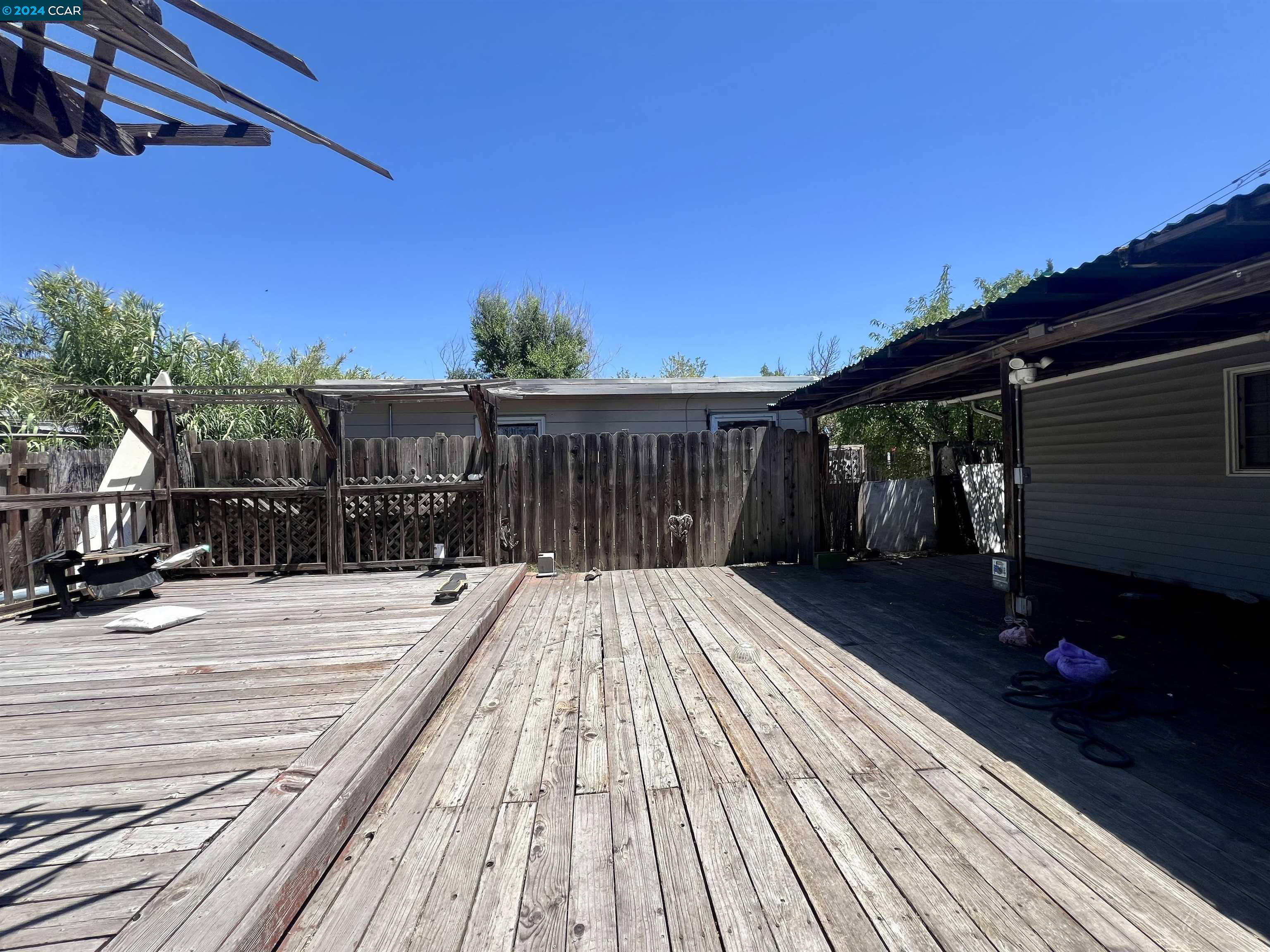 2101 Solano Way