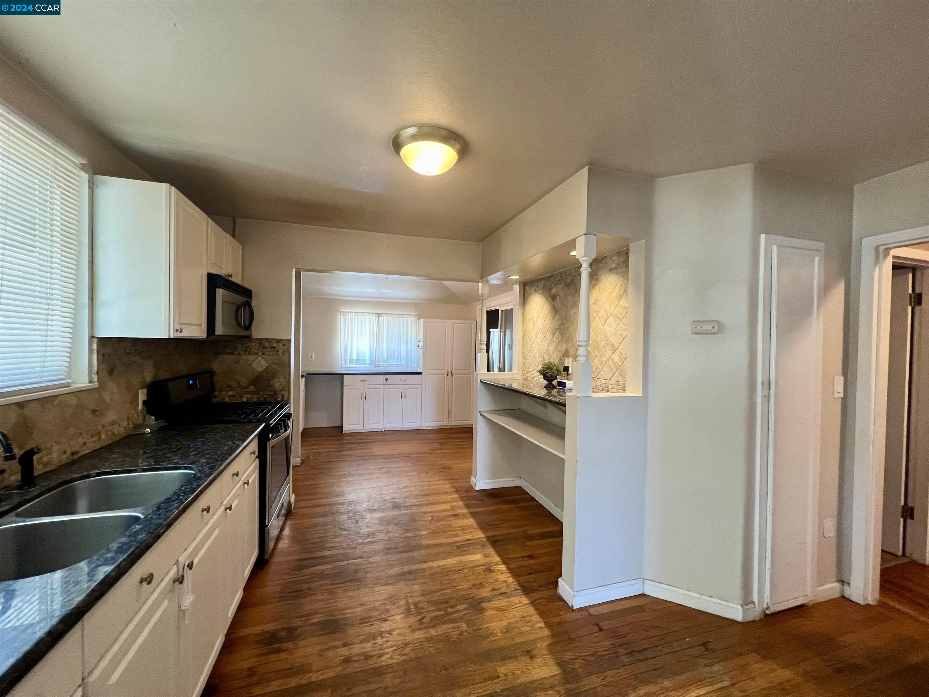 2101 Solano Way
