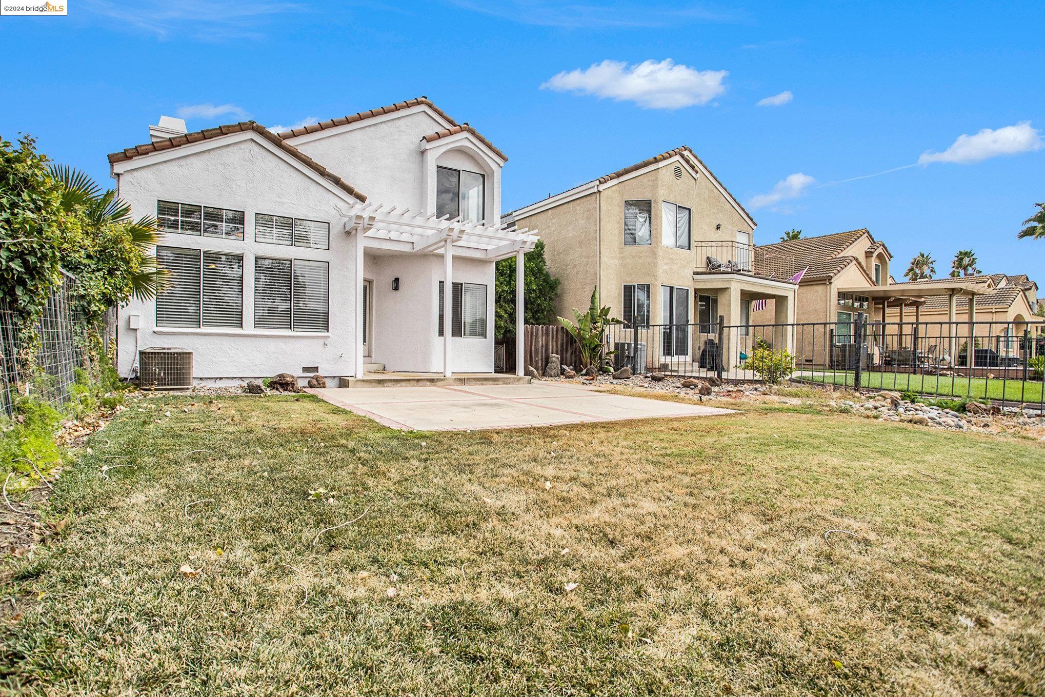 1874 Cherry Hills Dr
