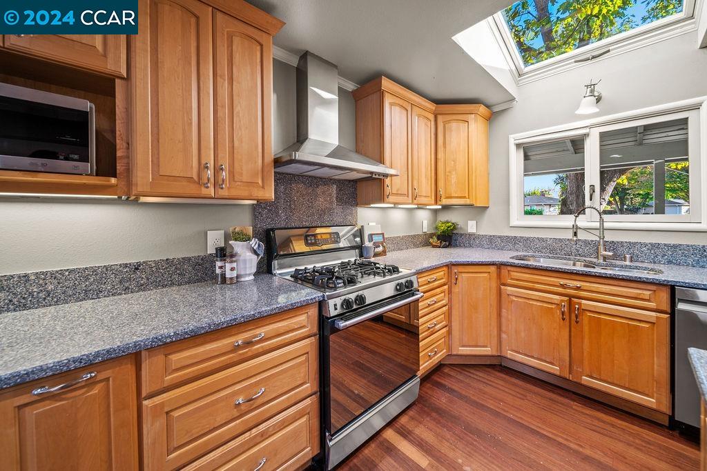4015 Royal Arch Ct