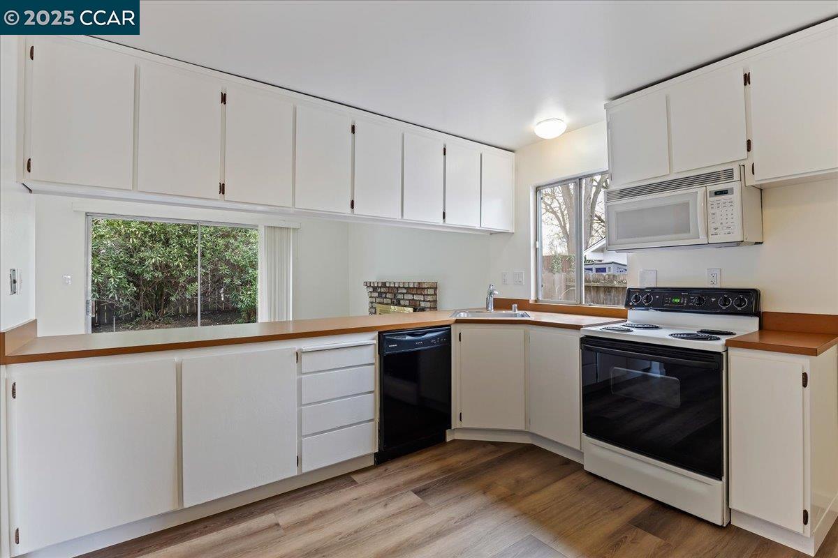 8 Beswick Ct