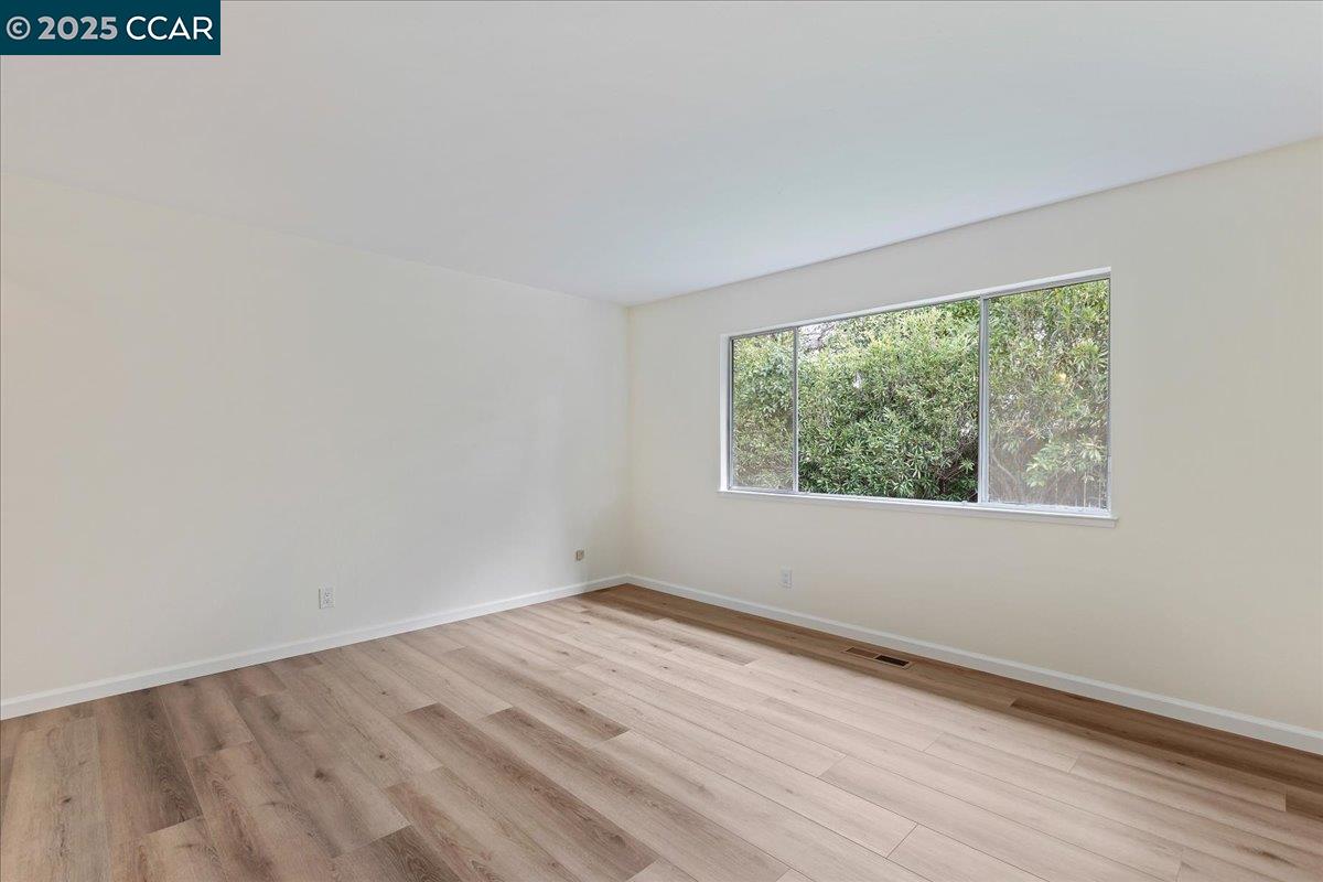 8 Beswick Ct
