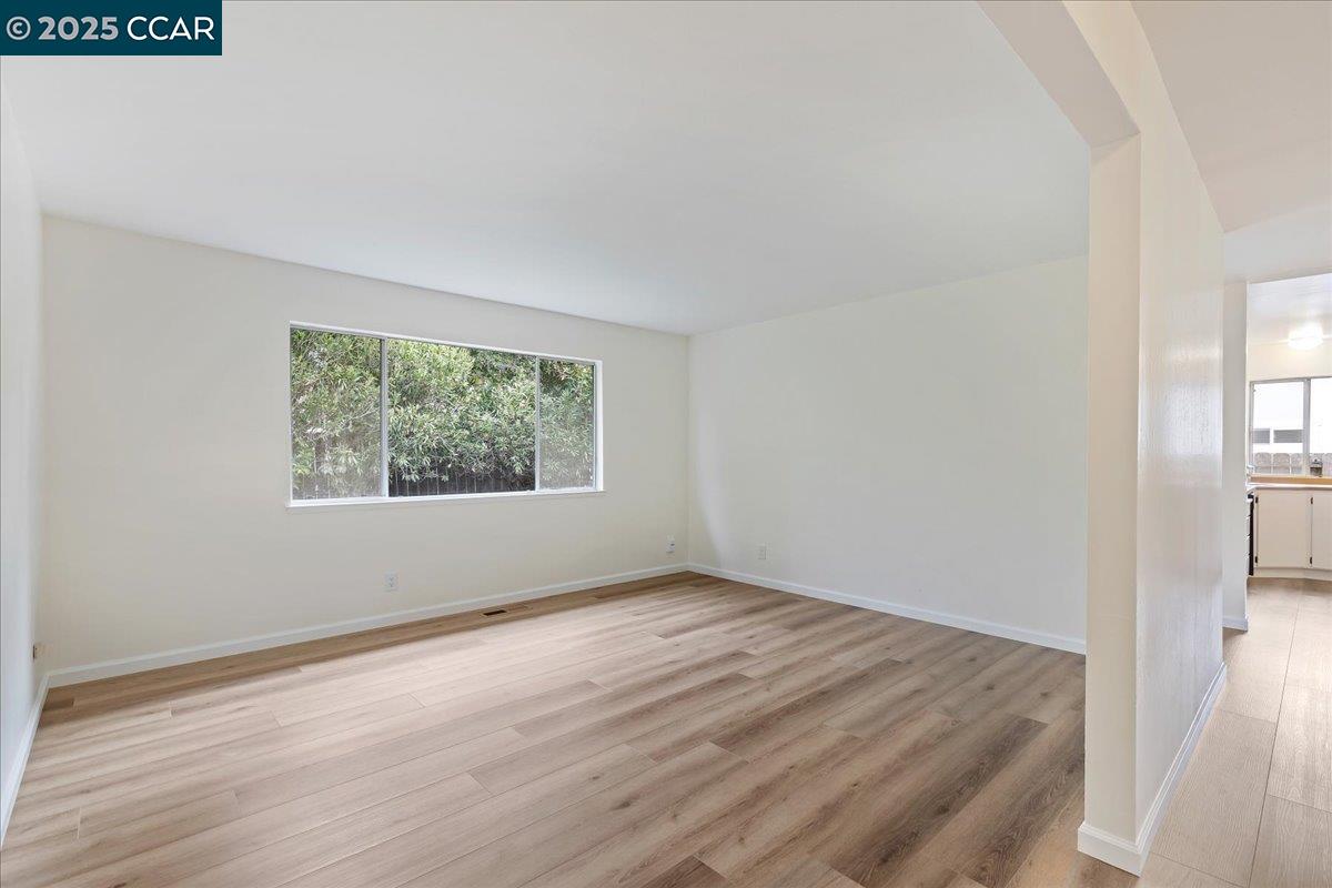8 Beswick Ct