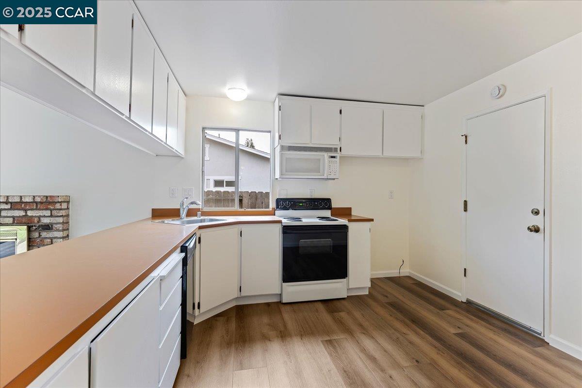 8 Beswick Ct