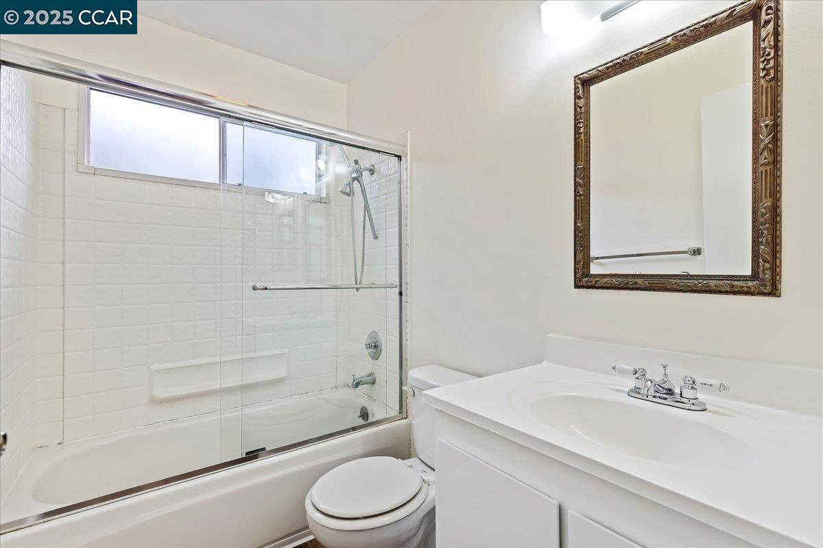 8 Beswick Ct