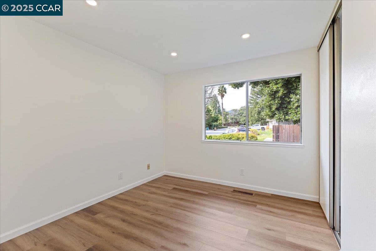 8 Beswick Ct