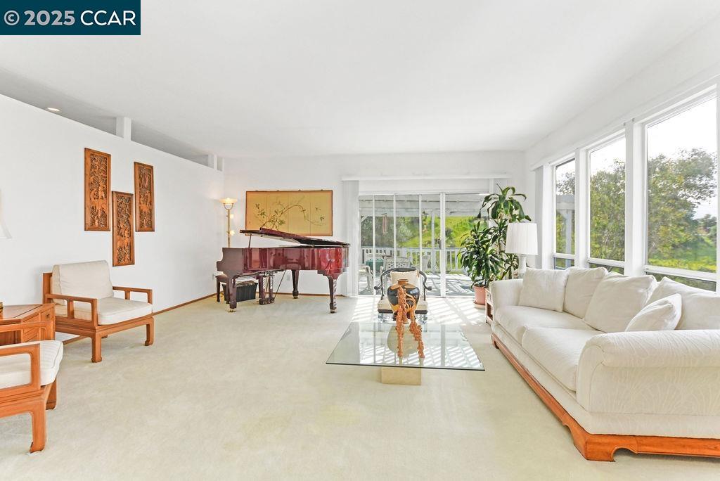1011 Froyd Rd