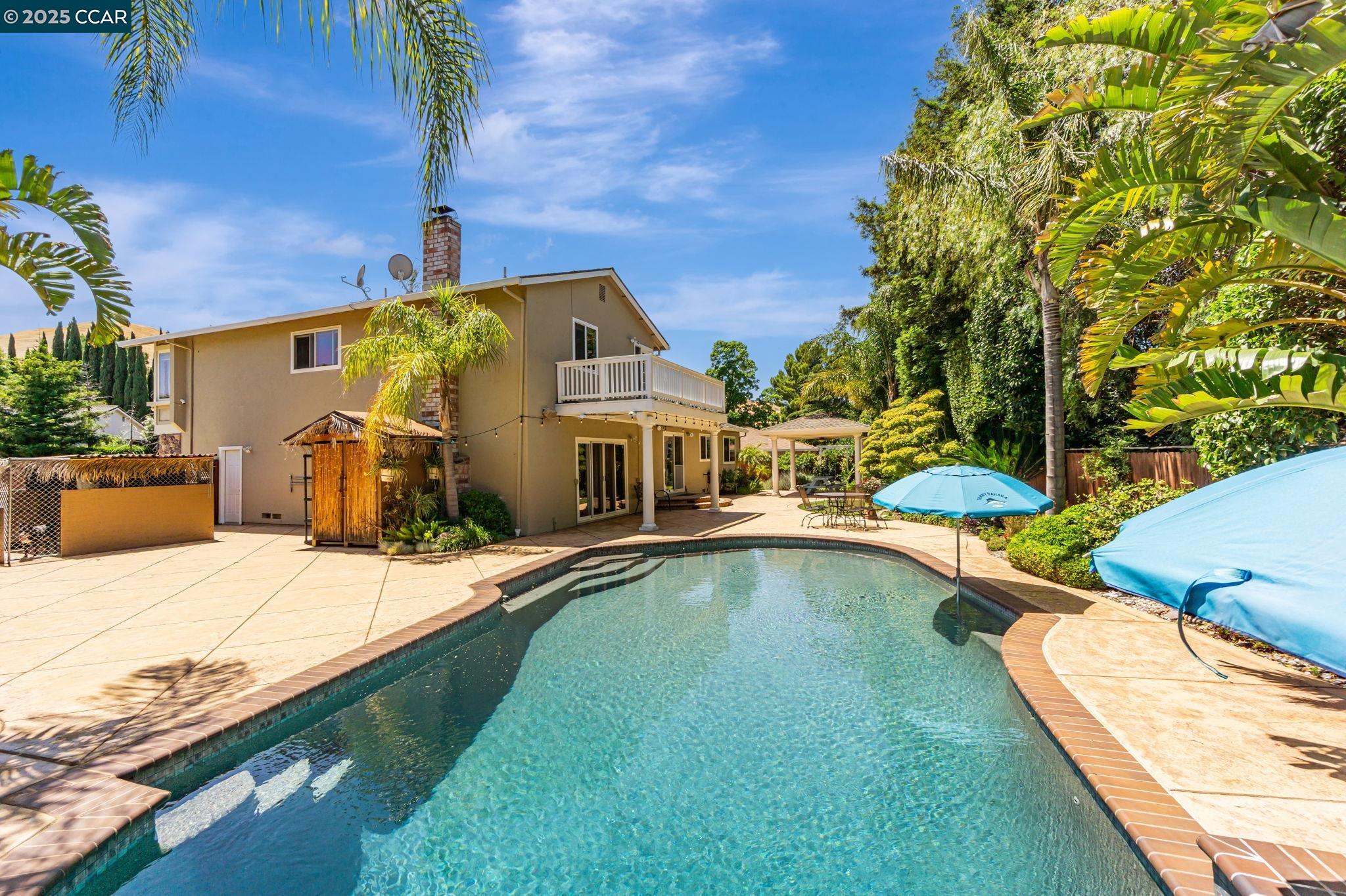 2390 Peachtree cir
