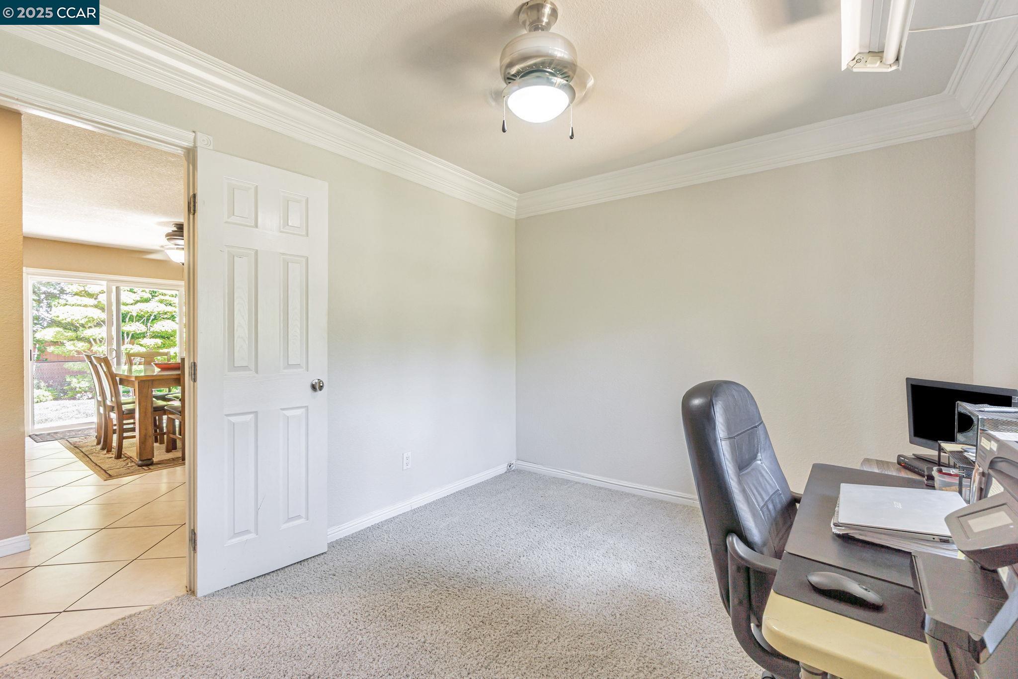 2390 Peachtree cir