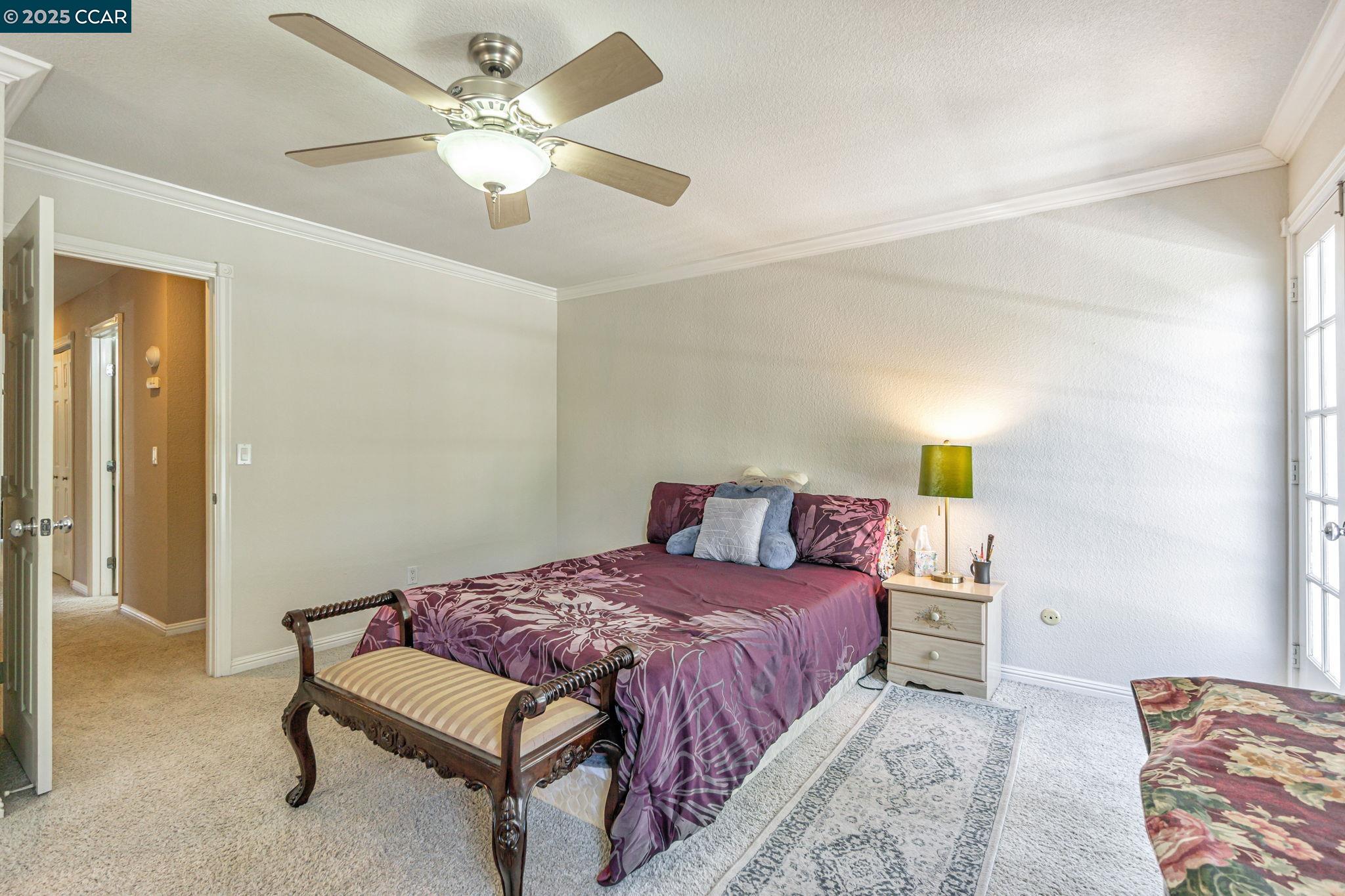 2390 Peachtree cir
