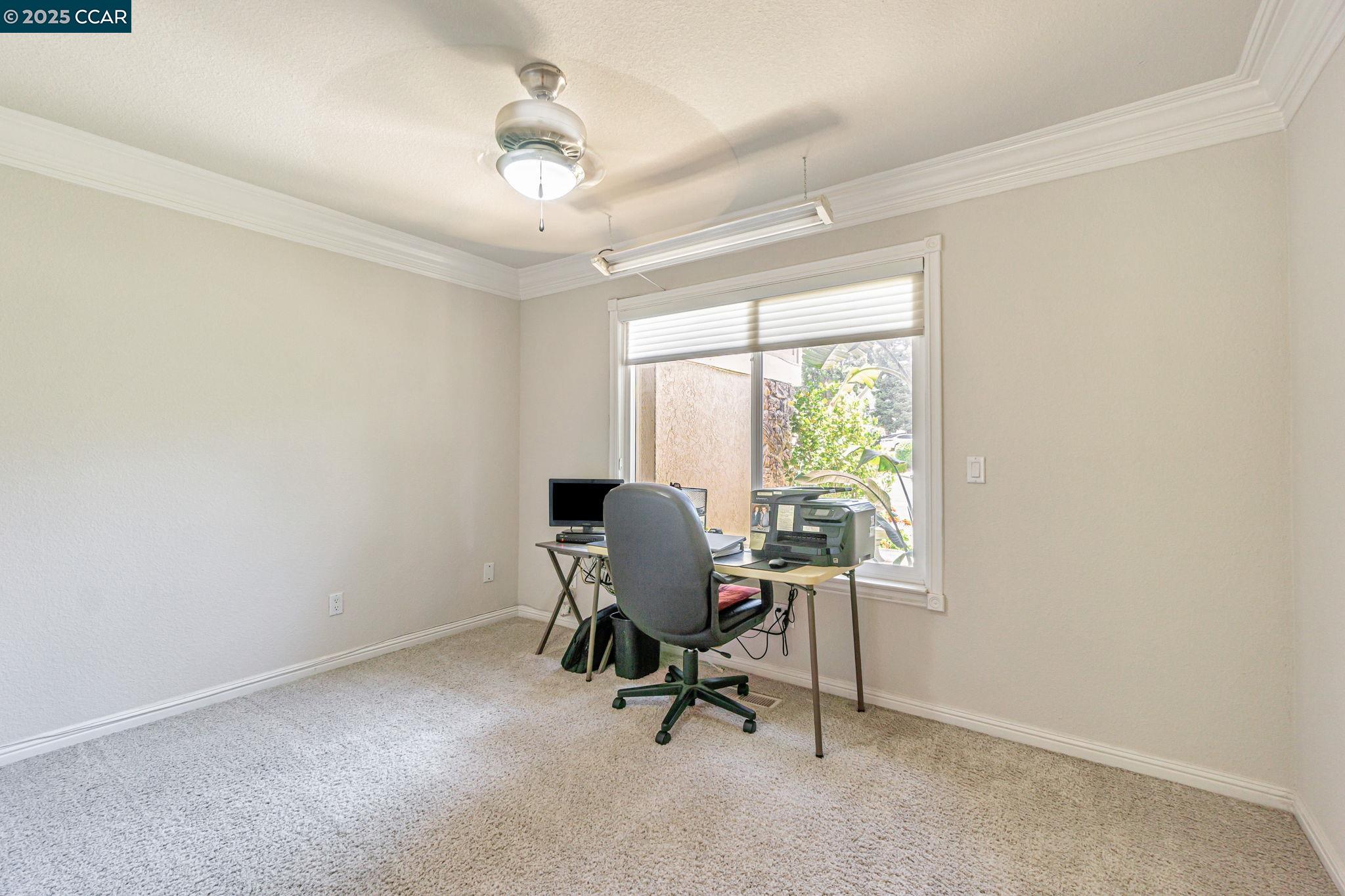 2390 Peachtree cir