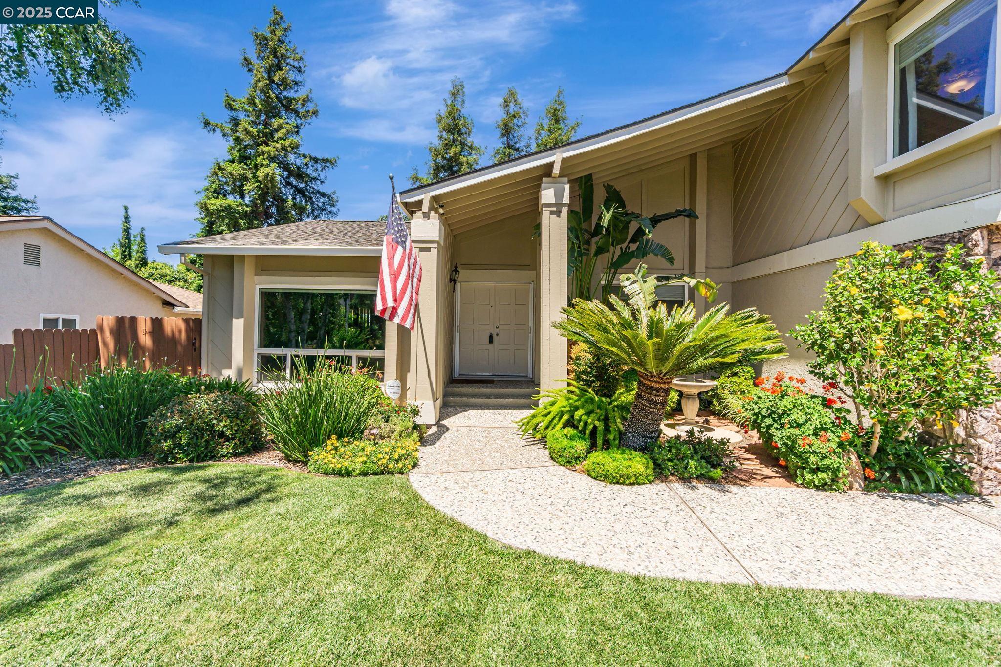 2390 Peachtree cir