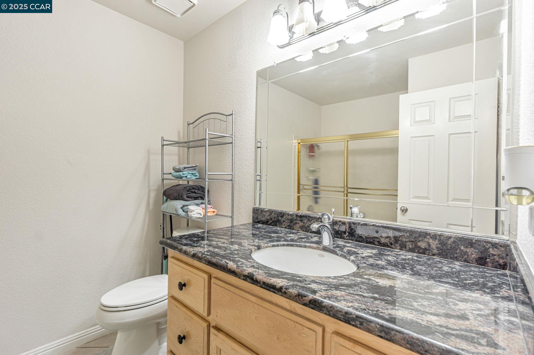 2390 Peachtree cir