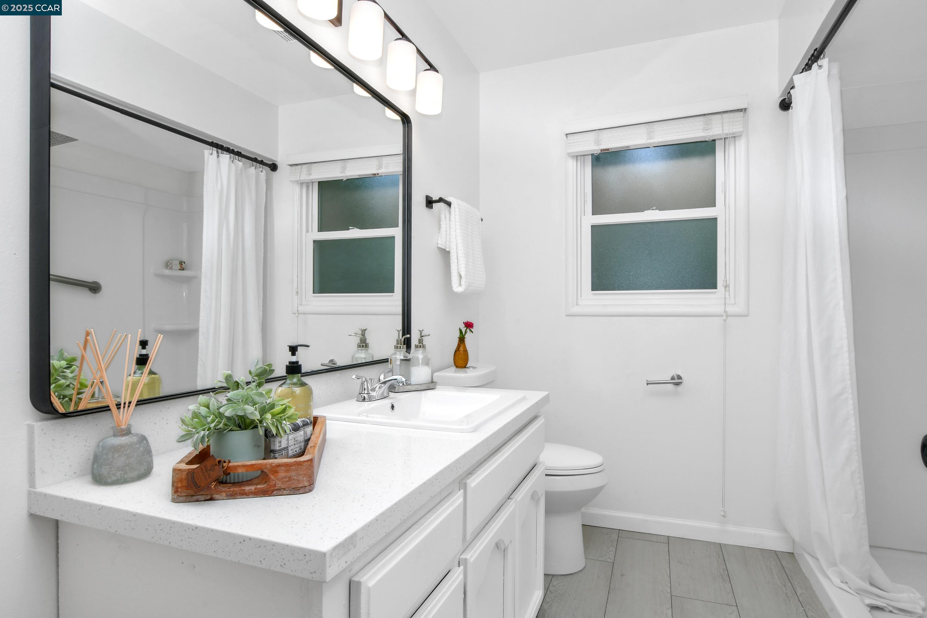 1860 Granada Dr