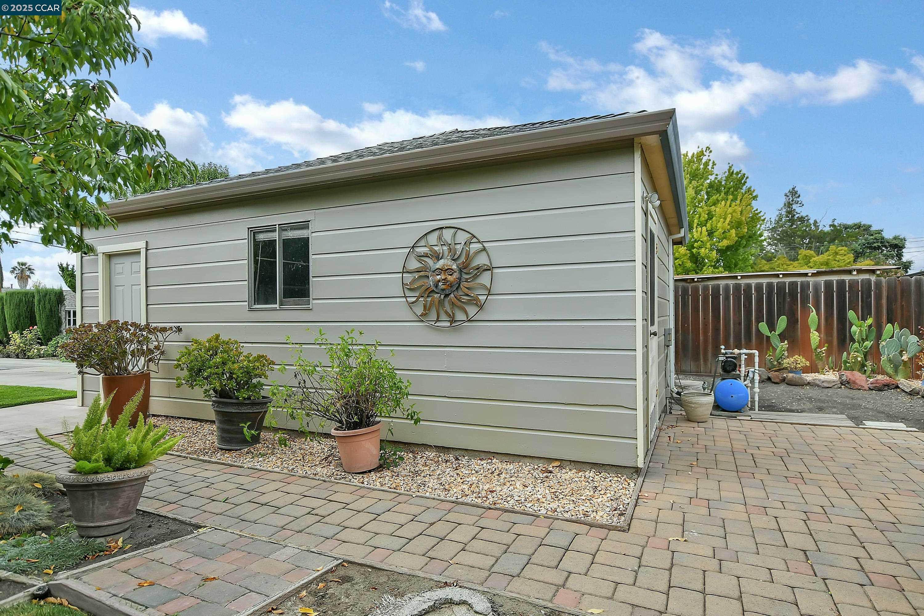 1860 Granada Dr