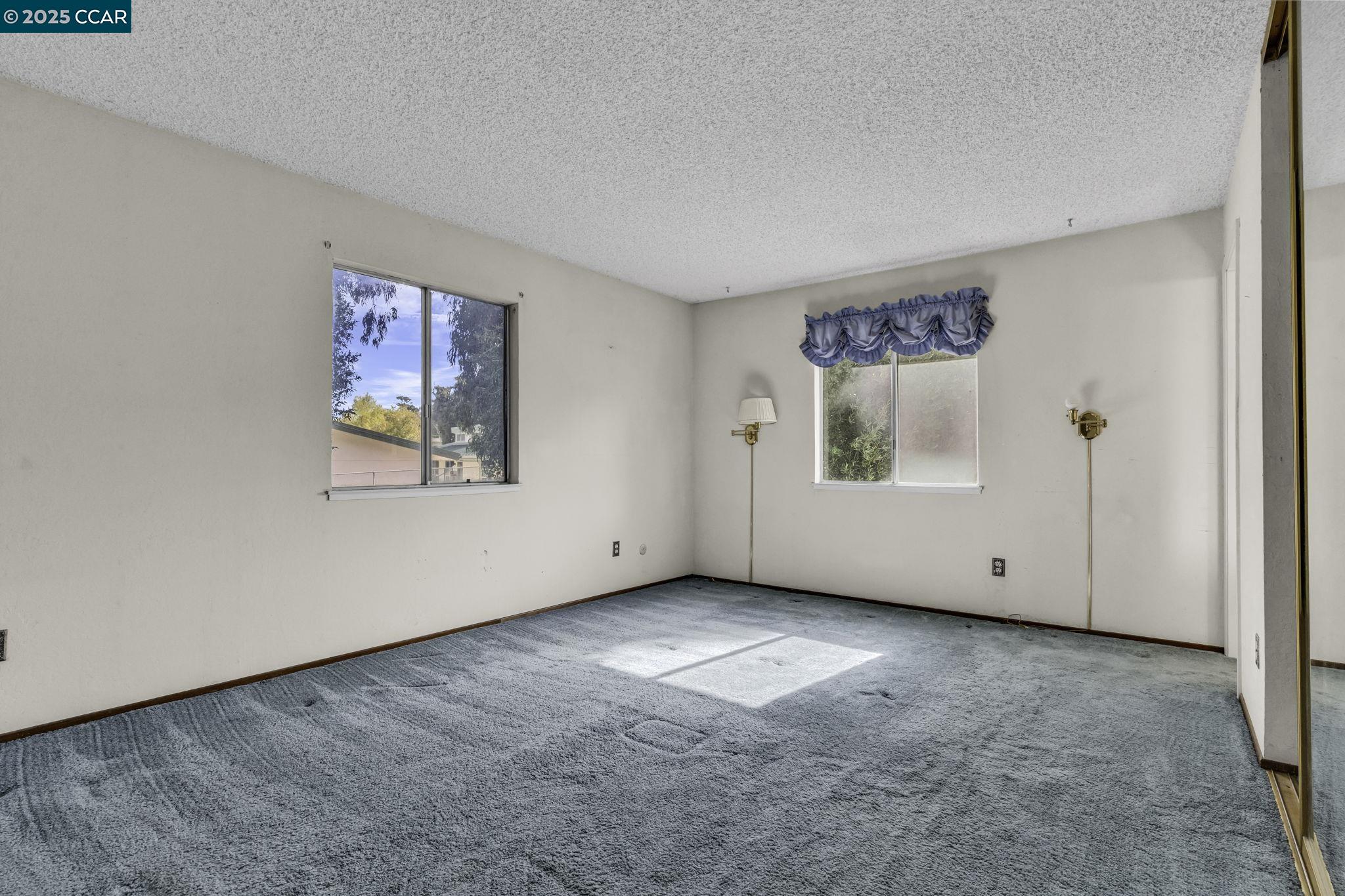 1239 Krona Ln