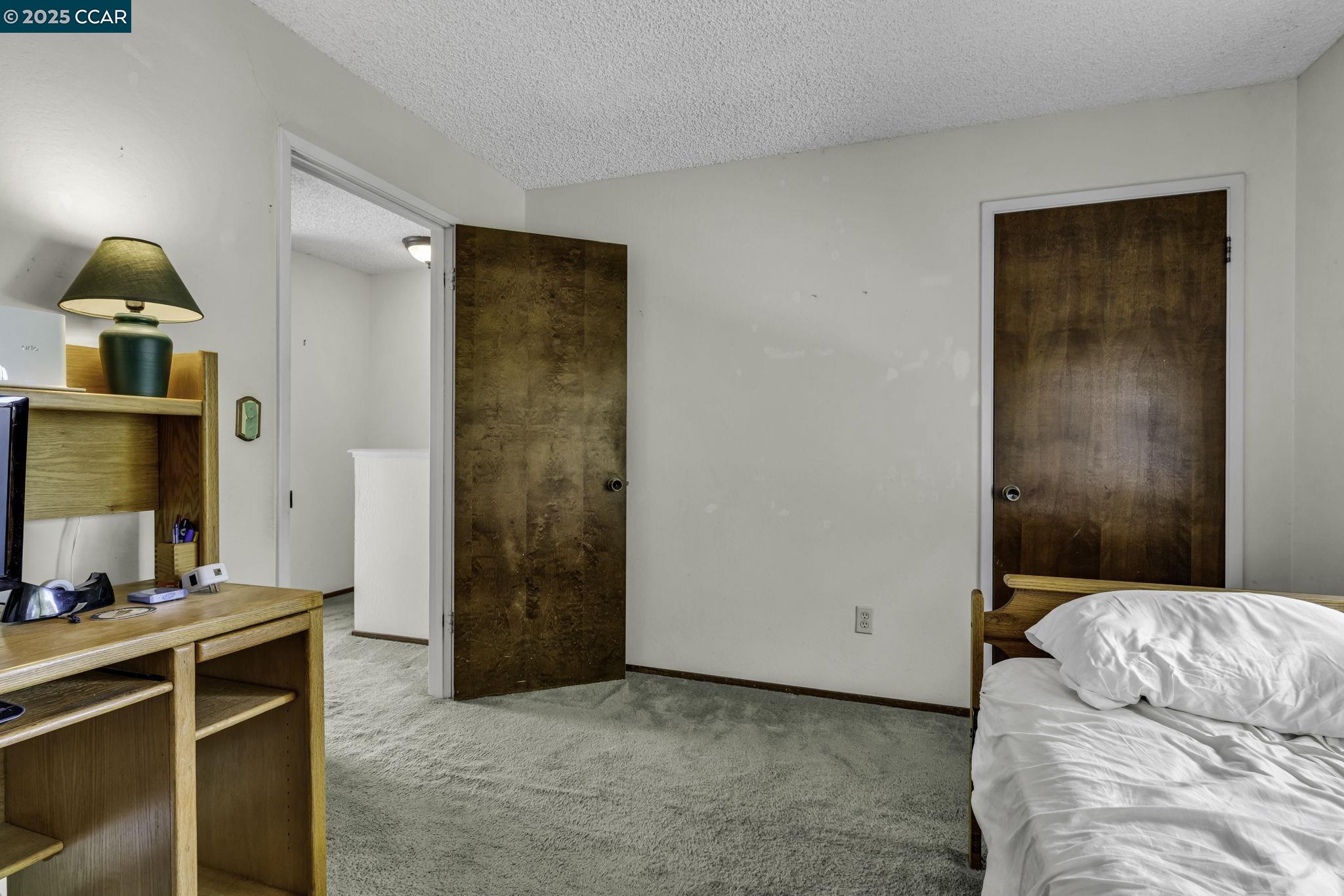 1239 Krona Ln