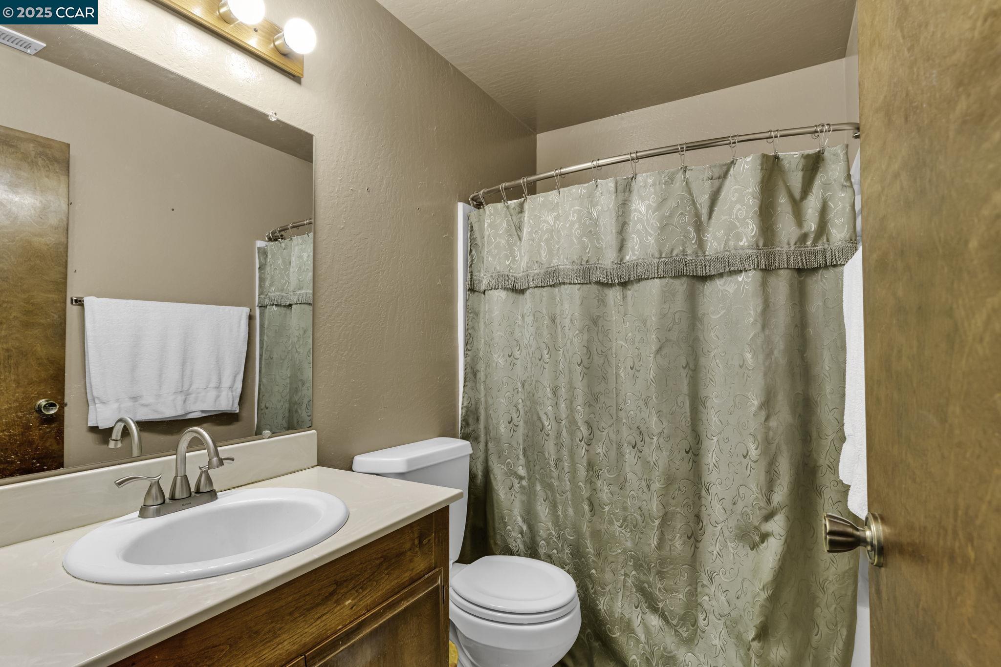 1239 Krona Ln