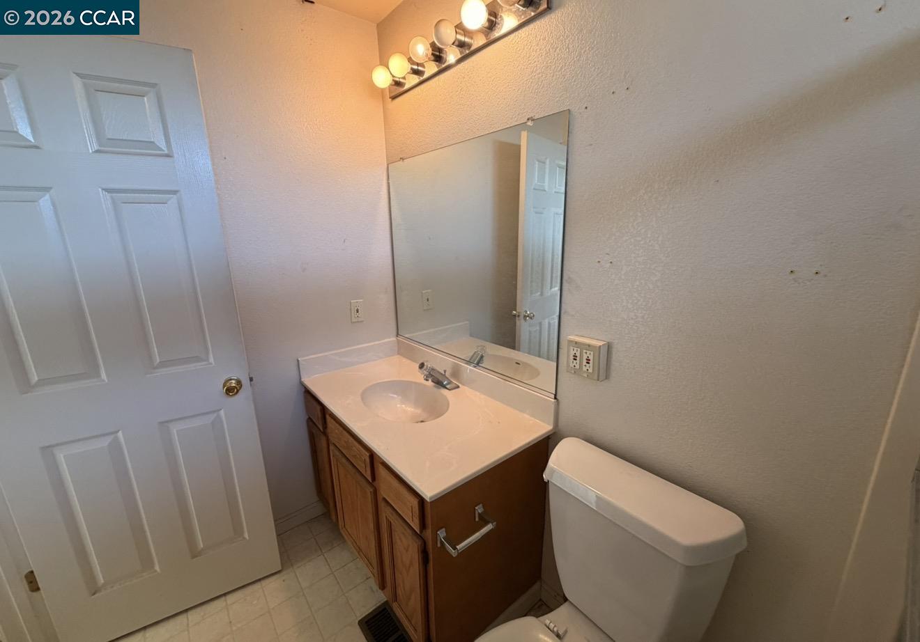 418 Highland Ct