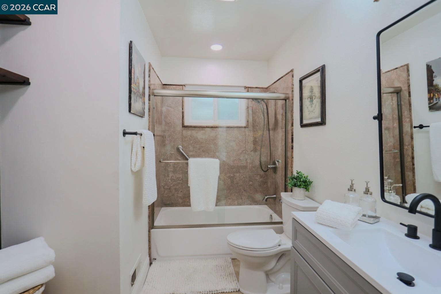 1793 Live Oak Ave