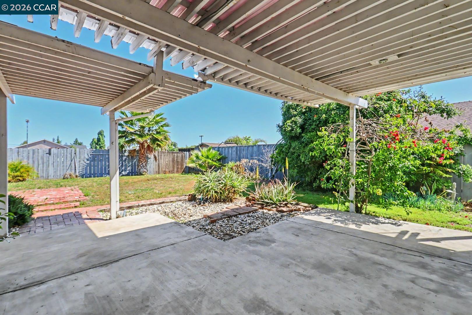 1940 Gateway Dr