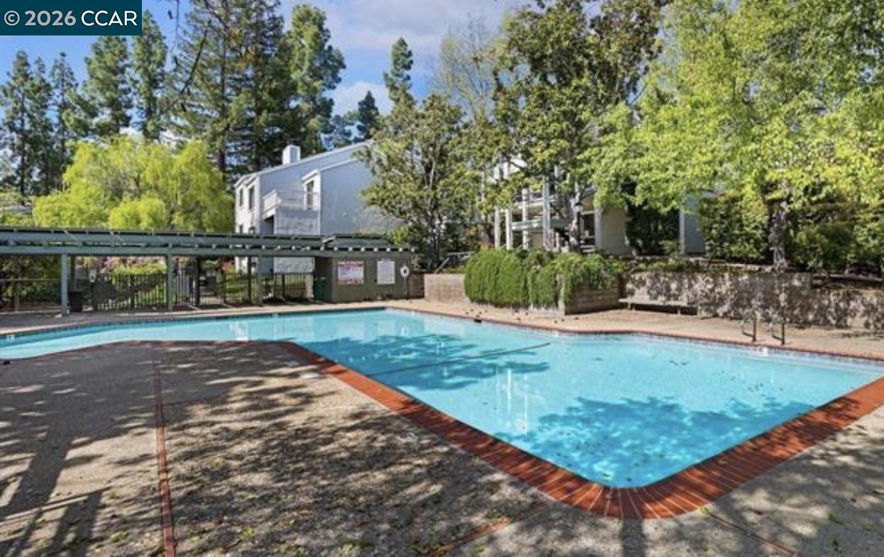 378 Camelback Rd