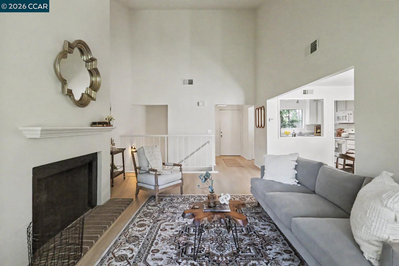378 Camelback Rd