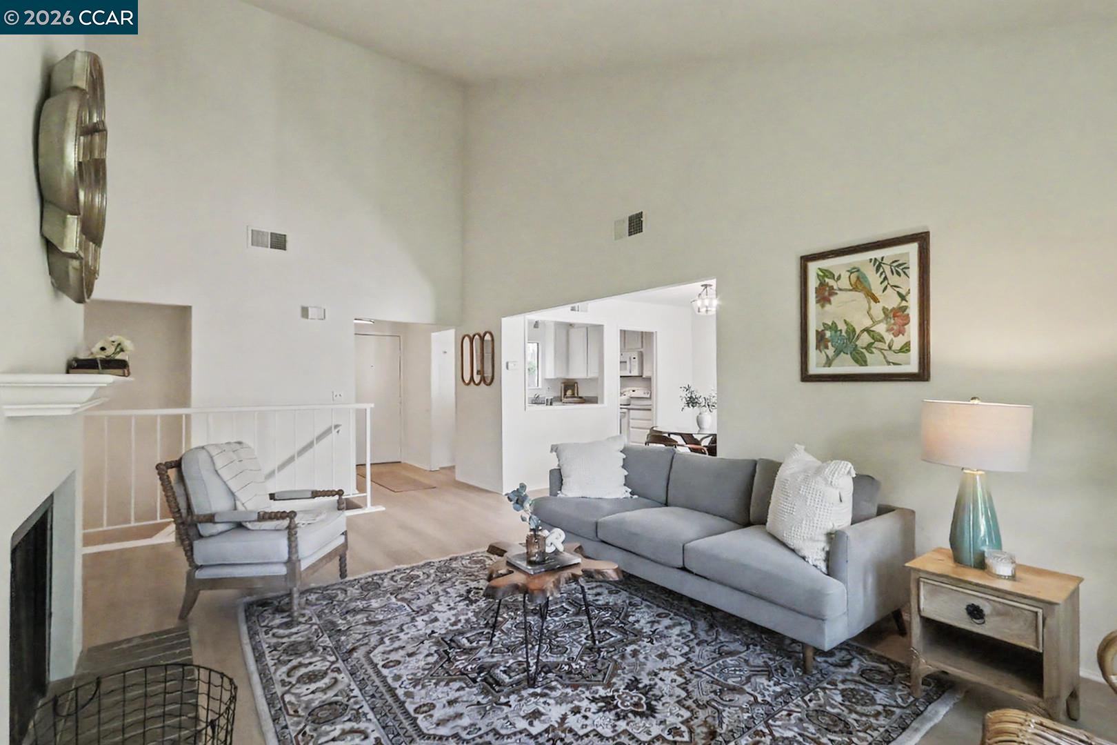 378 Camelback Rd