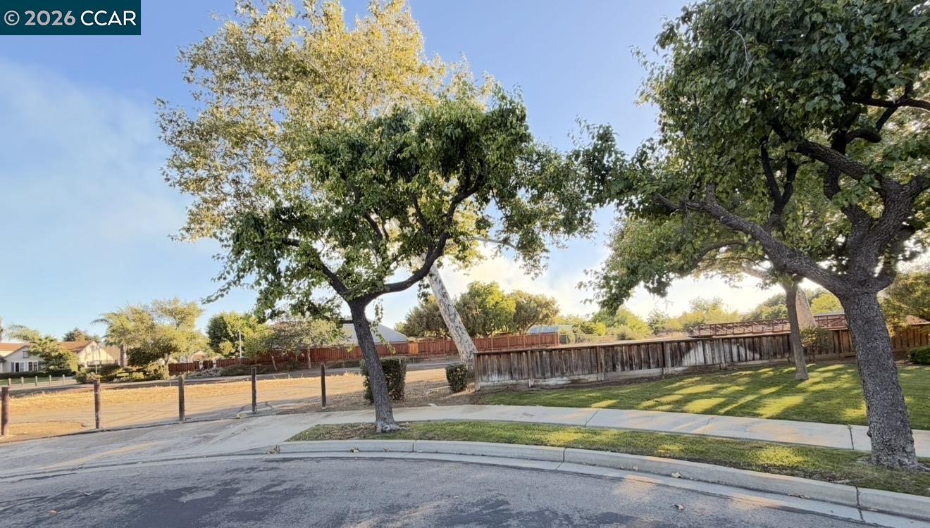1395 Breakwater Way