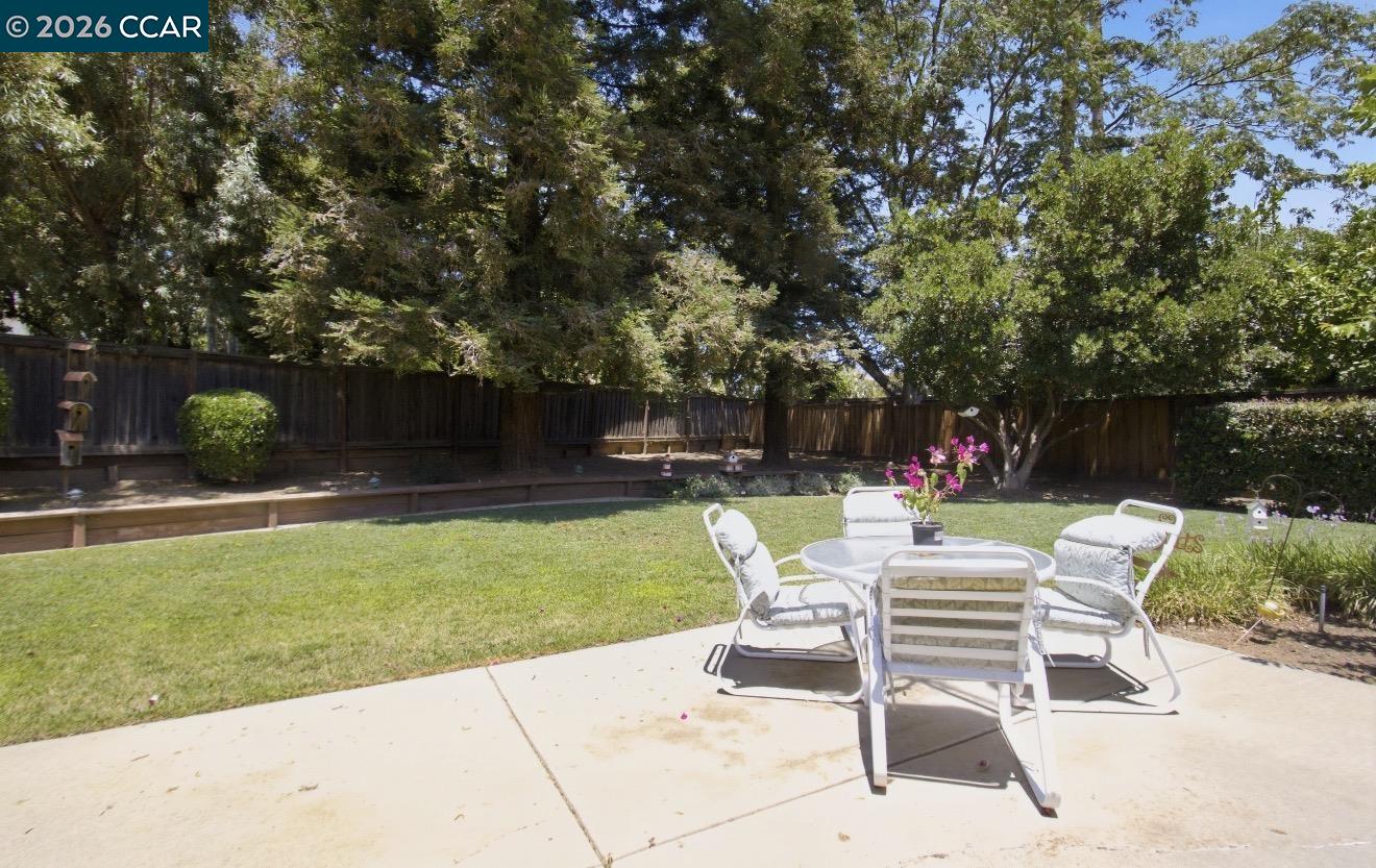 1395 Breakwater Way