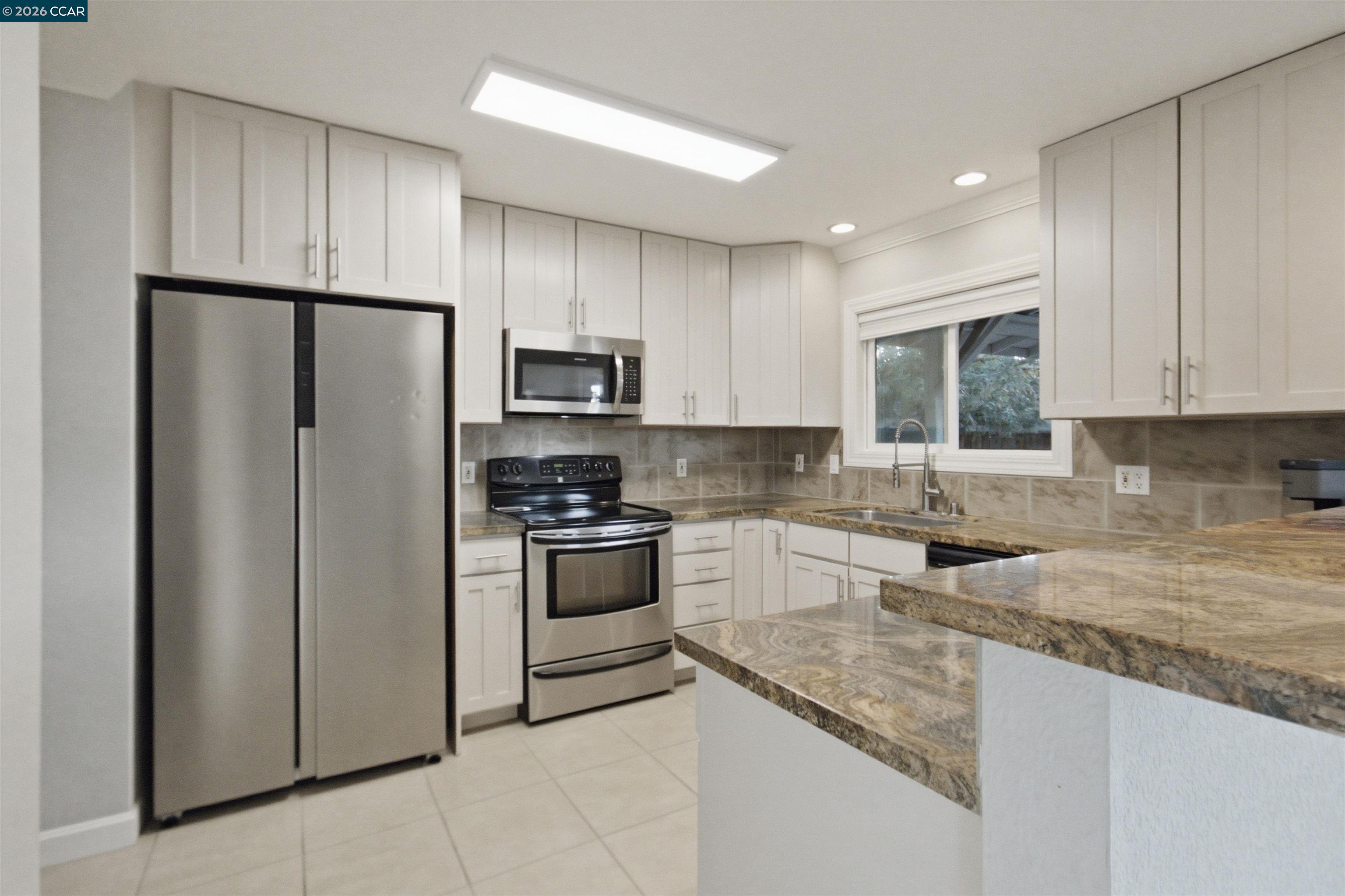 1412 Delaware Dr