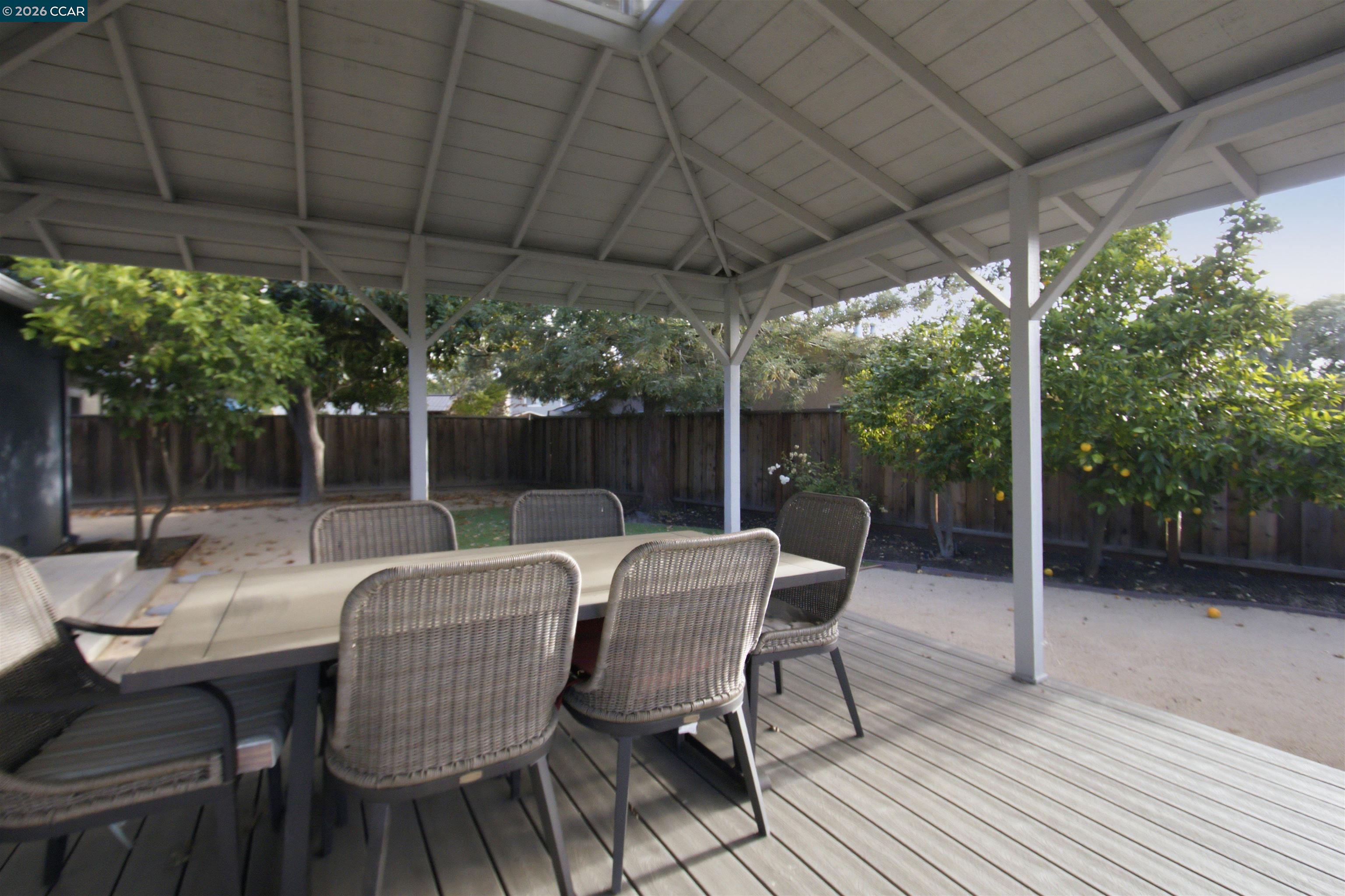 1412 Delaware Dr