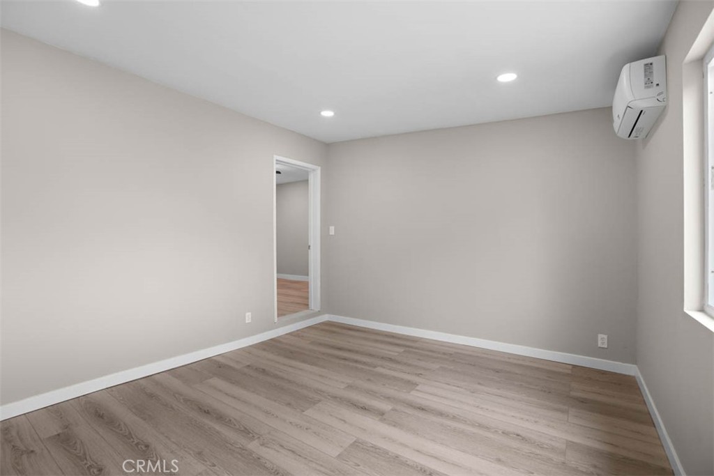 5021 Harbor Street, Commerce