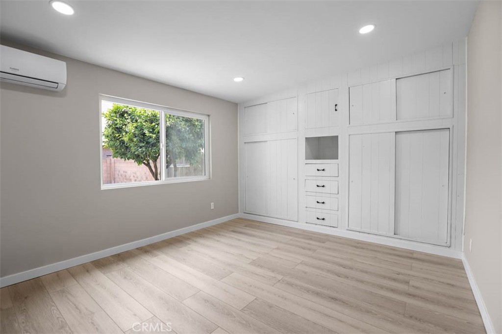 5021 Harbor Street, Commerce