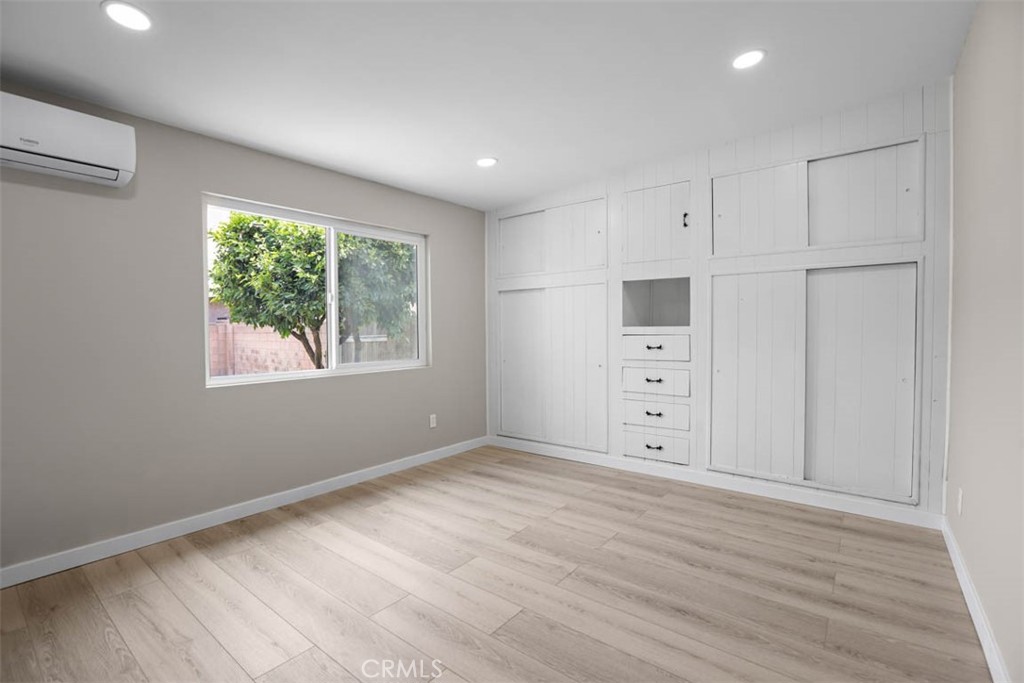 5021 Harbor Street, Commerce
