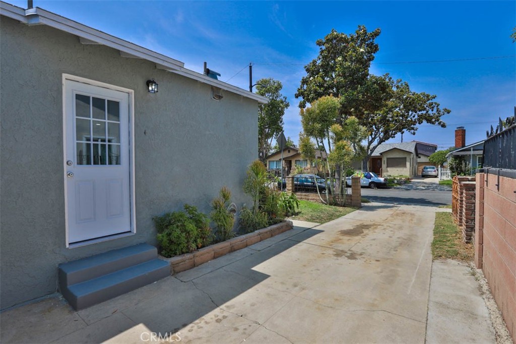 5021 Harbor Street, Commerce