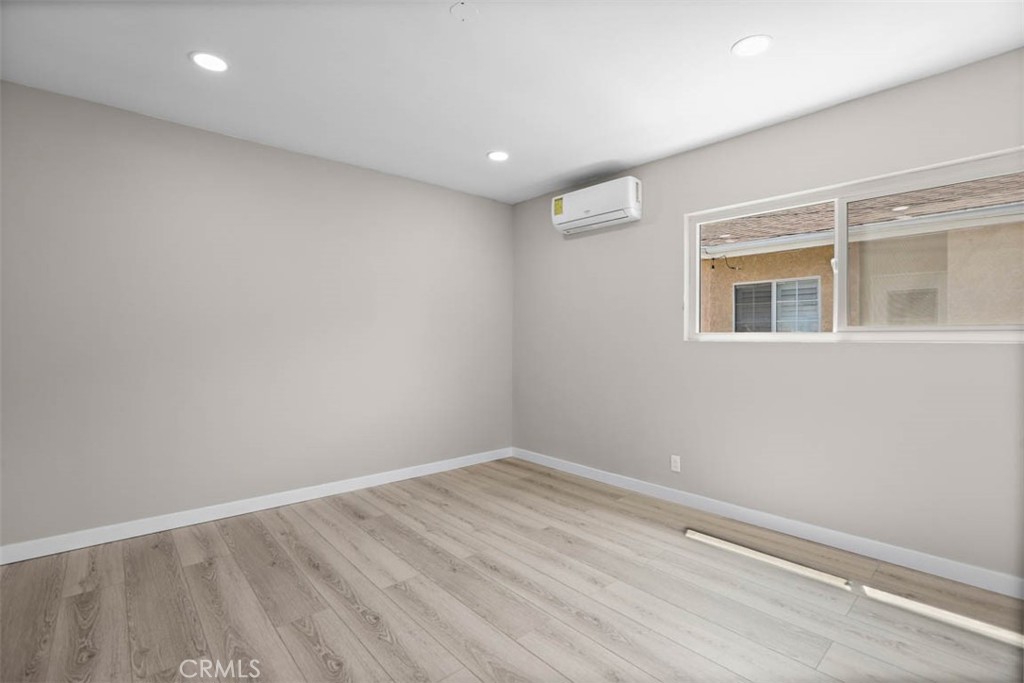 5021 Harbor Street, Commerce