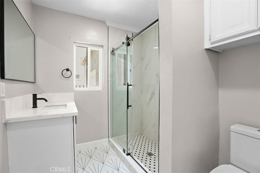 5021 Harbor Street, Commerce