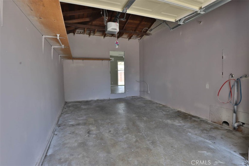 5021 Harbor Street, Commerce