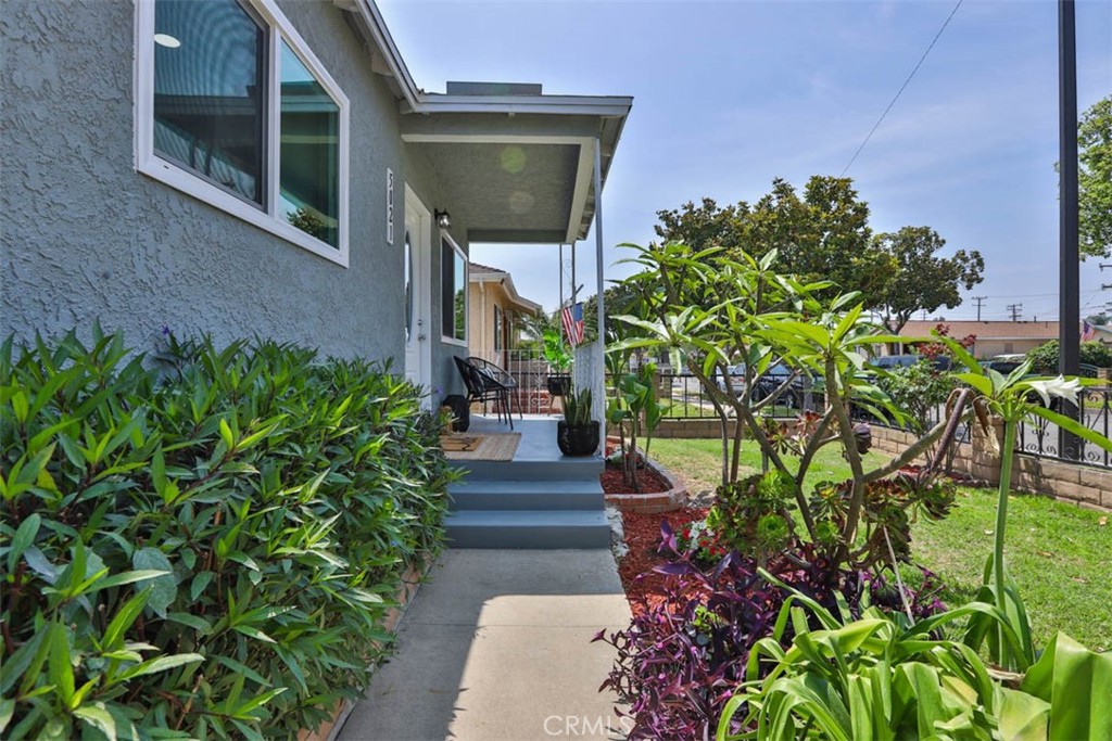 5021 Harbor Street, Commerce